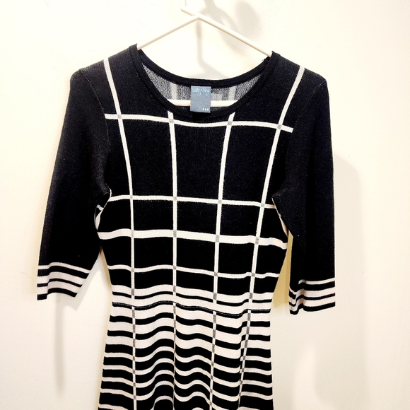 Gabby Skye Knee-length Casual Plaid Sweatee Dress size S - Picture 2 of 10